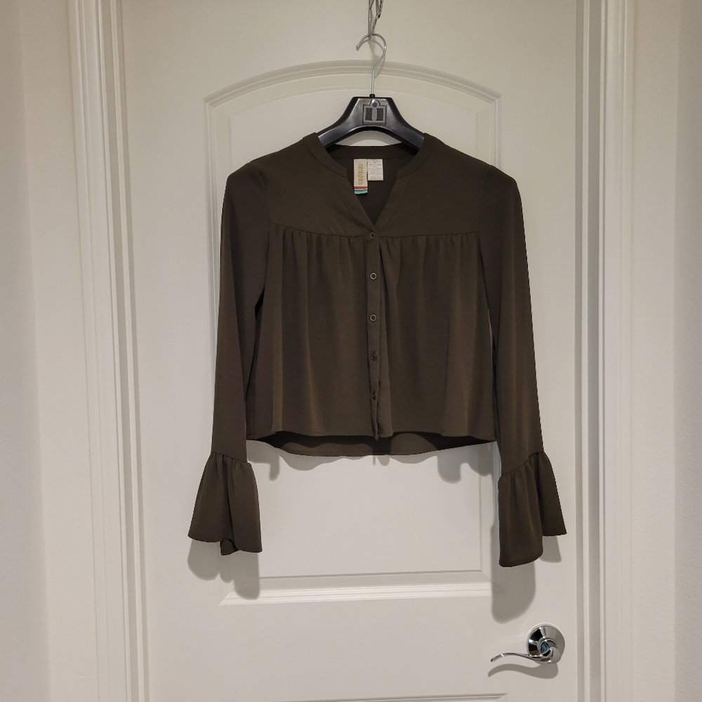 Mimi Chica Money Green Bell sleeve Cropped top. XS. # 278